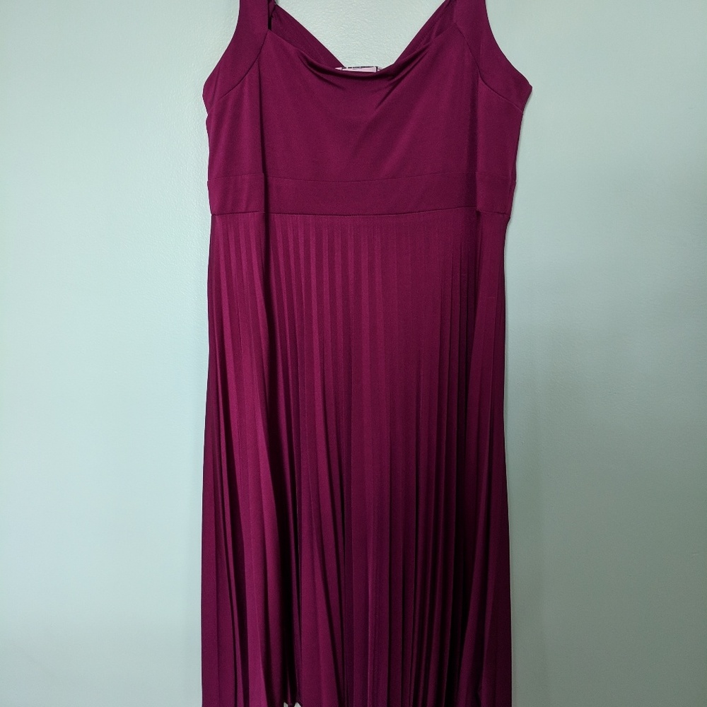Dress - Picture 4 of 5